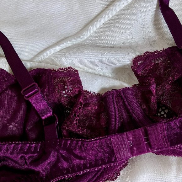 Victoria's Secret Plum Lace Underwire Bra 36B - Picture 6 of 6